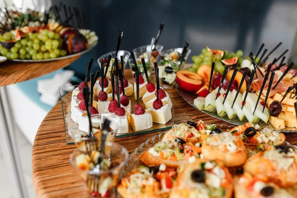 Tailored Culinary Experiences for Your Business Gatherings by Escardak