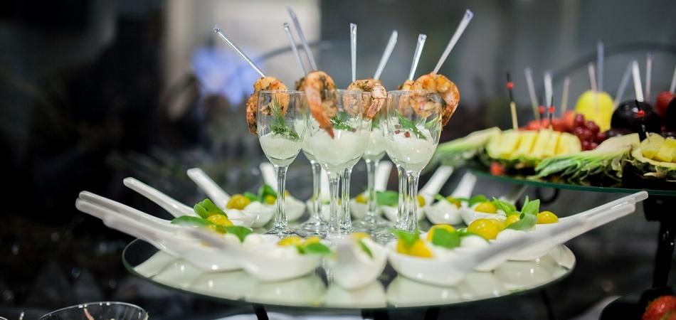 Seamless Event Catering: Escardak's Expertise in Action
